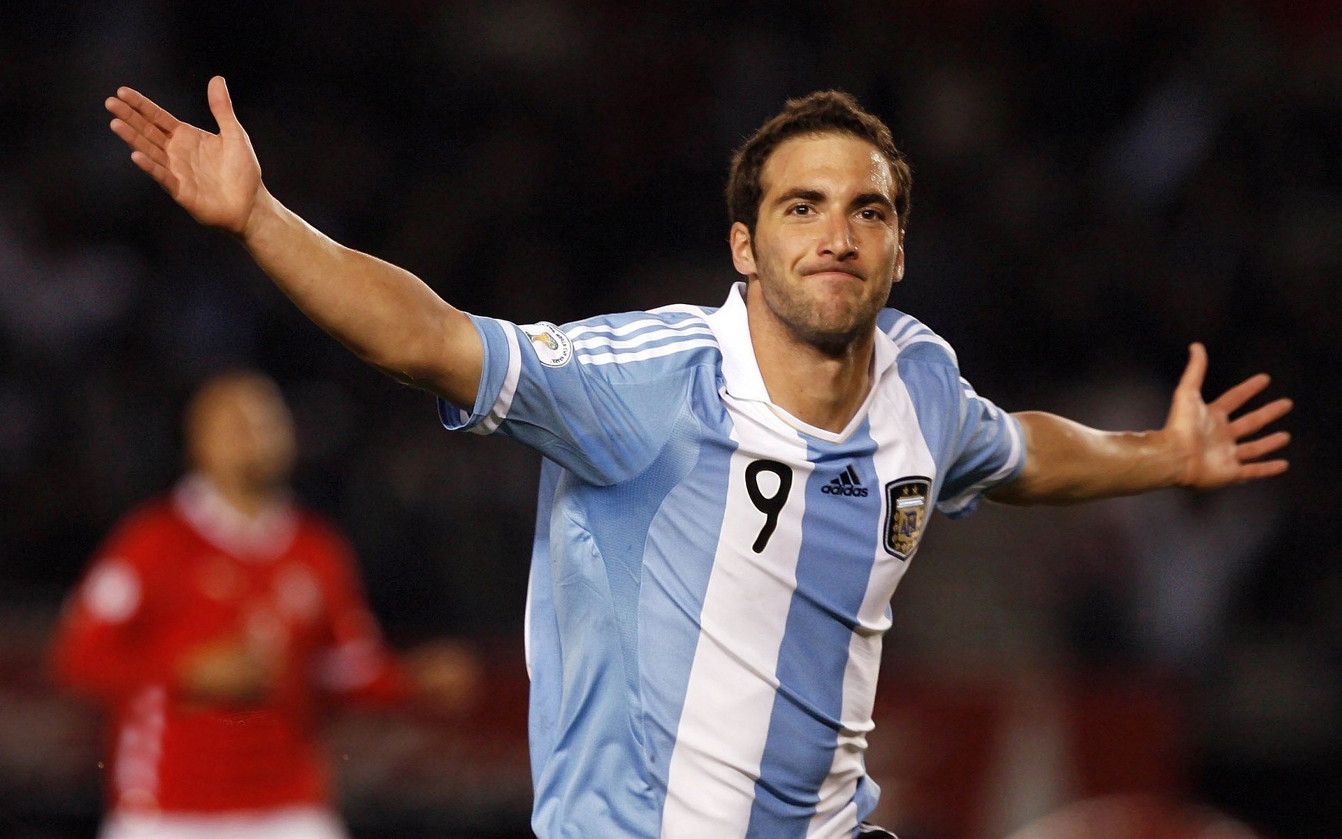 九游娱乐APP-三线炸裂，瓦伦西亚偷师NBA总决赛，费耶诺德欧冠官宣引地震，拉齐奥全明星赛悲壮出局